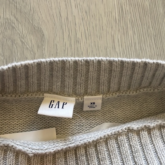 Boatneck Gap sweater - Picture 2 of 5